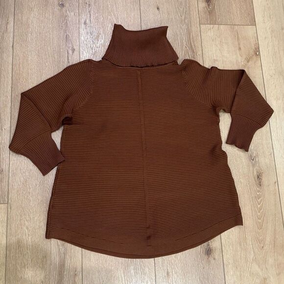 Women's Cyrus Cowl Turtleneck Sweater Brown 1X Worn Once EUC! - Picture 2 of 3